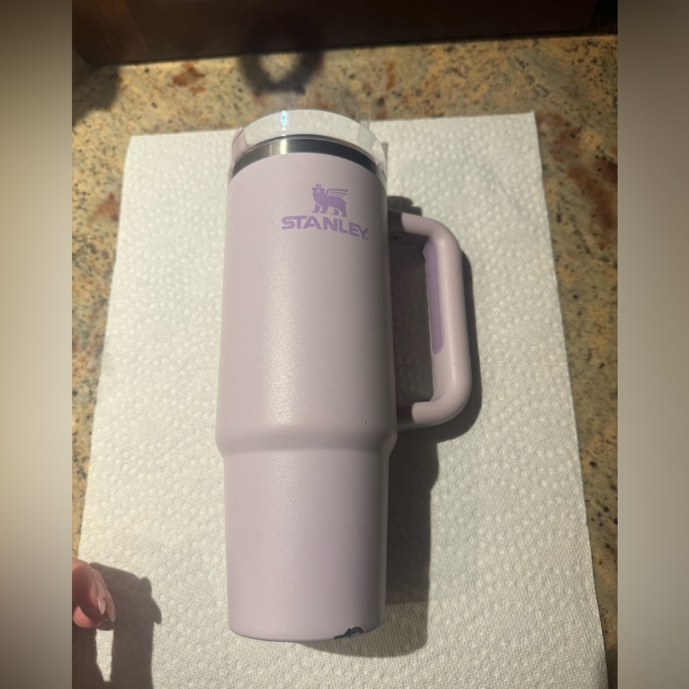 The Quencher H2.0 FlowState Tumbler l 30oz in the color Orchid